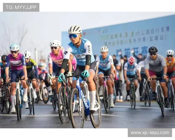 _城市绿道：自行车与网球结合的多运动赛事_，自行车与汽车比赛